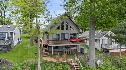6525 Bonnie Castle Rd, Huron, NY 14590