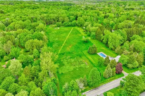 000 Shoemaker Rd, Webster, NY 14580 photo 5