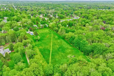 000 Shoemaker Rd, Webster, NY 14580 photo 10