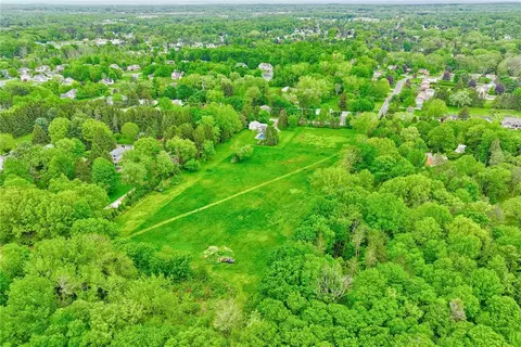 000 Shoemaker Rd, Webster, NY 14580 photo 8