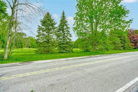 000 Shoemaker Rd, Webster, NY 14580 photo 2