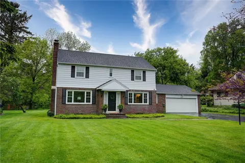167 Georgian Court Rd, Brighton, NY 14610