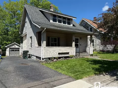 21 Juliet St, Jamestown, NY 14701