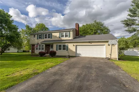 61 Brookside Cir, Elmira, NY 14903