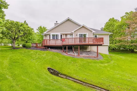 57 Waterford Cir, Rochester, NY 14618