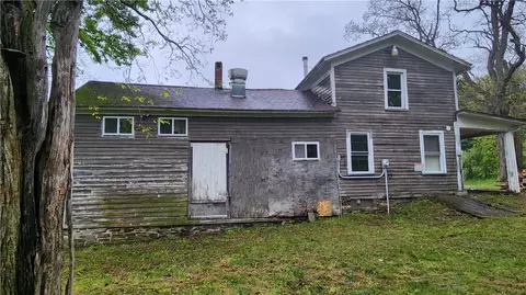 Exterior - 7978 Tuttle Rd, Prattsburgh, NY 14873 photo 6 of 11