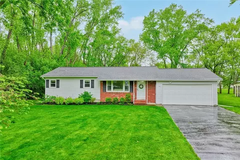 1 Ashton Dr, Gates, NY 14624