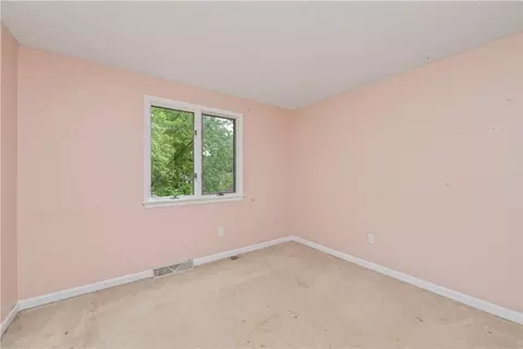 Bedroom - 33 Wayne Dr, Greece, NY 14626 photo 5 of 6