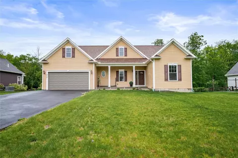 435 Shorewood Trl, Ontario, NY 14519