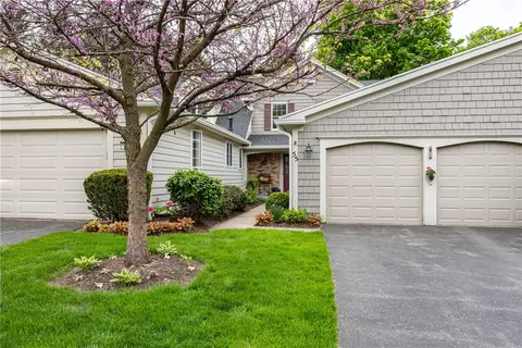 55 Creek Rdg, Pittsford, NY 14534