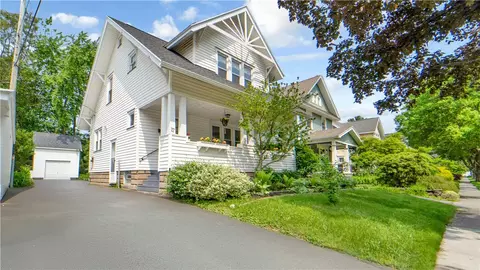 17 Varden St, Rochester, NY 14609