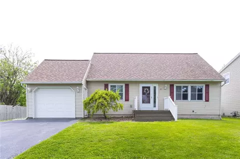 85 Grandview Ln, Greece, NY 14612