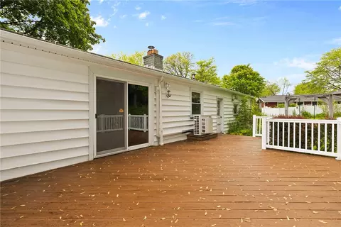 136 Cranbrooke Dr, Irondequoit, NY 14622 photo 38