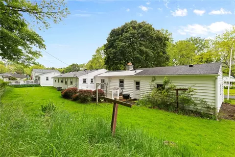 136 Cranbrooke Dr, Irondequoit, NY 14622 photo 41