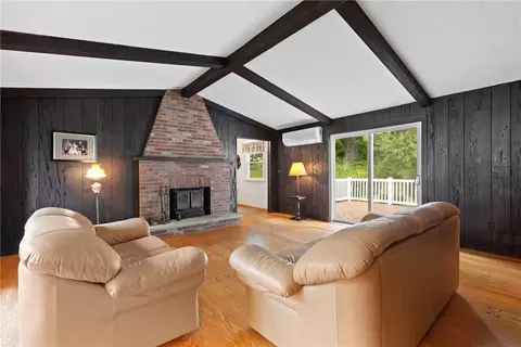 136 Cranbrooke Dr, Irondequoit, NY 14622 photo 9