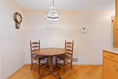 136 Cranbrooke Dr, Irondequoit, NY 14622 photo 16