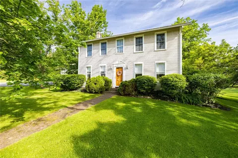 7493 E Main St, Lima, NY 14485