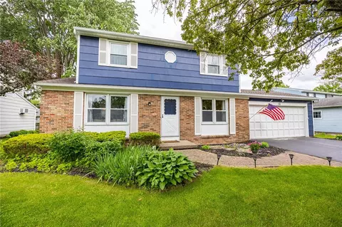 24 Otterden Ln, Perinton, NY 14450