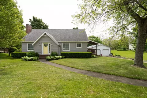 88 Geneva St, Bath, NY 14810