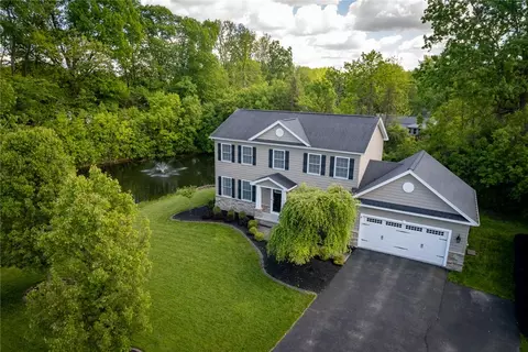 8 Kings Way, Chili, NY 14624