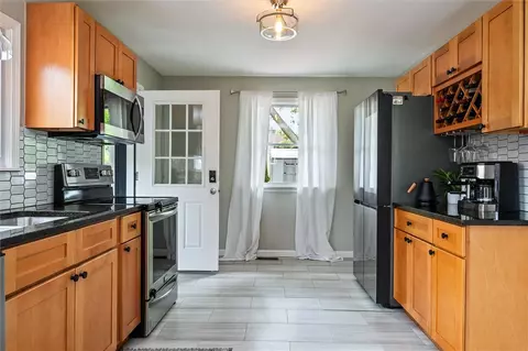 669 Webster Rd, Webster, NY 14580 photo 10