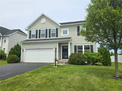 188 Elmcrest Rise Rise, West Henrietta, NY 14586