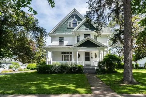 43 W Court St, Warsaw, NY 14569