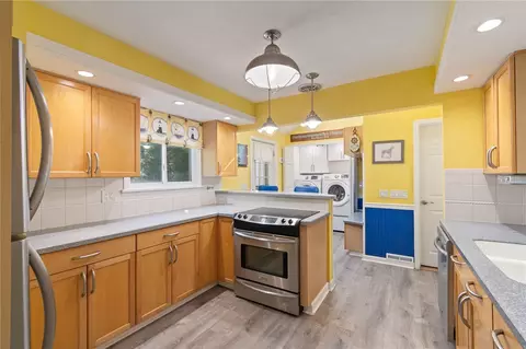 Kitchen - 89 Deville Dr, Greece, NY 14612 photo 2 of 4
