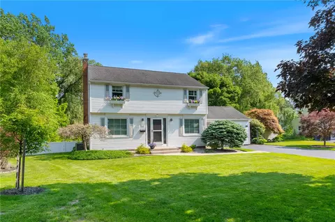 89 Deville Dr, Greece, NY 14612
