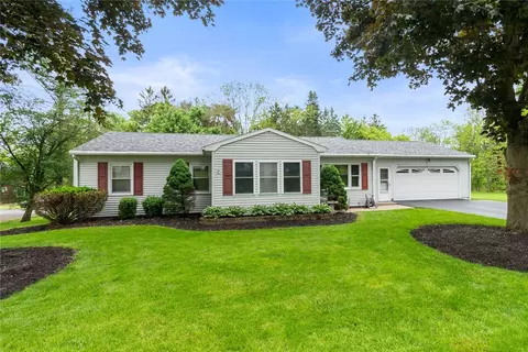 141 W Pearl St, Arcadia, NY 14513