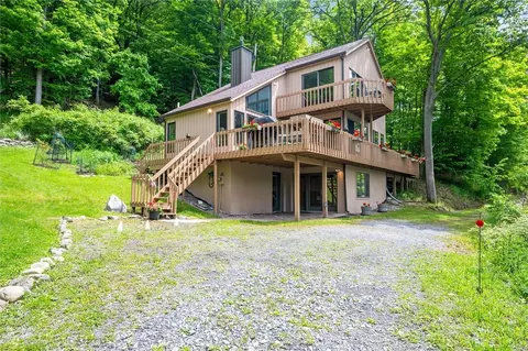 1485 S Lake Rd, Middlesex, NY 14507