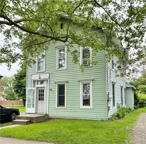 112 E Chemung Pl, Elmira, NY 14904