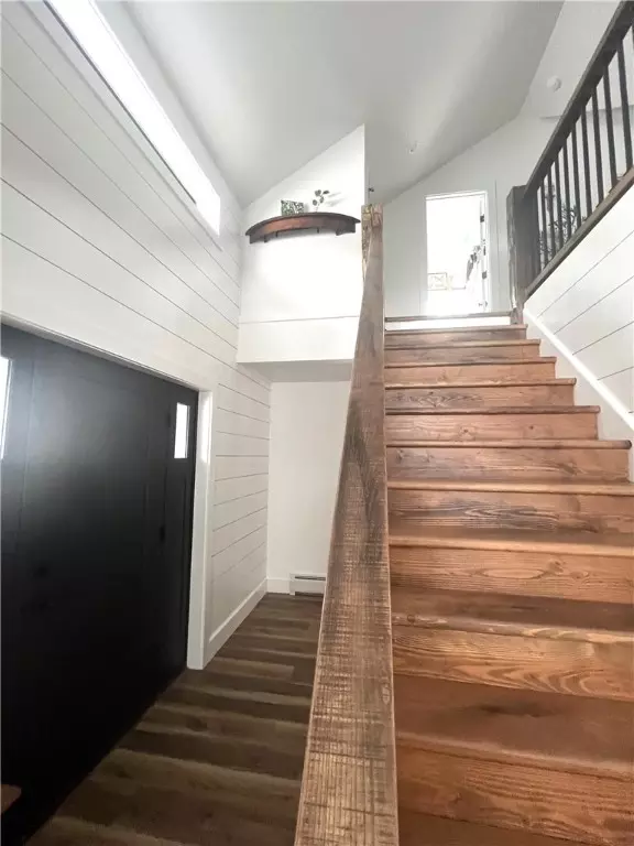 Entry Way - 816 Main St, Franklin, NY 13775 photo 2 of 6