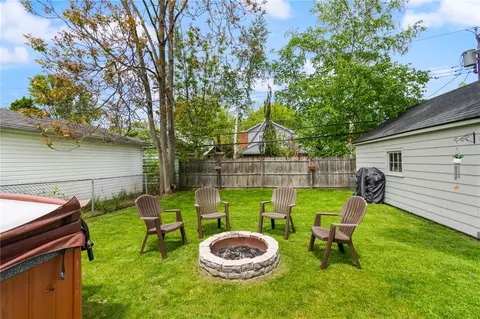 Exterior - 188 Pemberton Rd, Irondequoit, NY 14622 photo 9 of 9