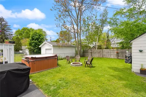 Exterior - 188 Pemberton Rd, Irondequoit, NY 14622 photo 8 of 9