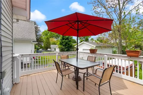 Exterior - 188 Pemberton Rd, Irondequoit, NY 14622 photo 3 of 9