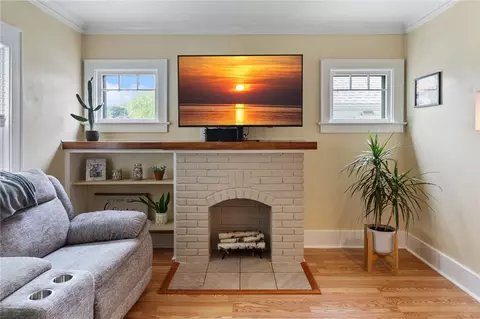 Living - 188 Pemberton Rd, Irondequoit, NY 14622 photo 1 of 2