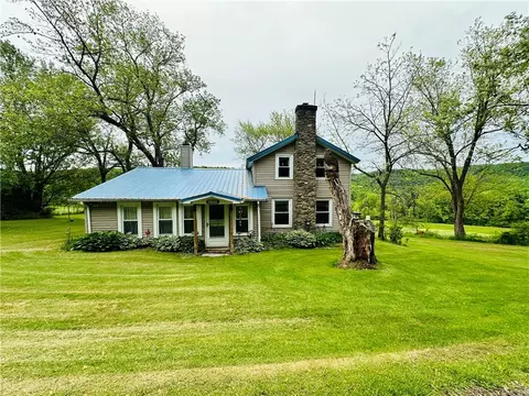100 Demunn Rd, Catlin, NY 14812