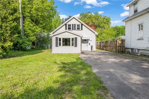 946 Glide St, Rochester, NY 14606