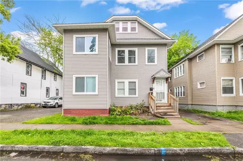 135 Hollenbeck St, Rochester, NY 14621