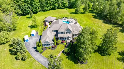 1814 Trellis Cir, Webster, NY 14580