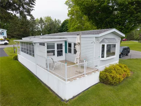4795 E Lake Rd #39, Livonia, NY 14487