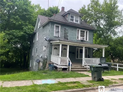 163 Barrows St, Jamestown, NY 14701