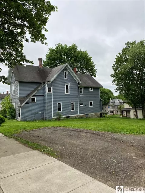 915 N Main St, Jamestown, NY 14701