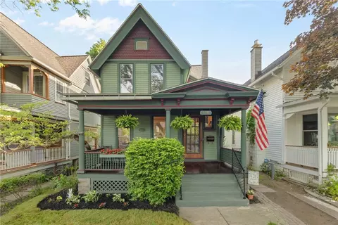 94 Hamilton St, Rochester, NY 14620