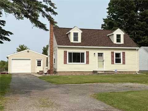 44 Ridgefield Dr, Riga, NY 14428