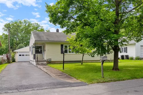 100 East St, Canandaigua, NY 14424