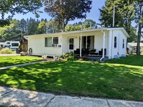 137 Matthew Cir, Horseheads, NY 14845