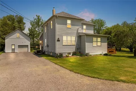 13385 Seneca St, Savannah, NY 13146