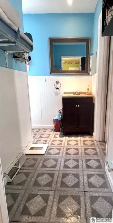 Entry Way - 207 N Clinton St, Olean, NY 14760 photo 2 of 3
